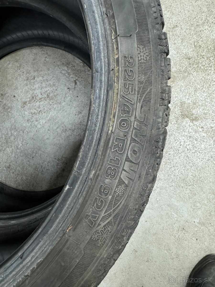 2ks 225/40 R18 - 4