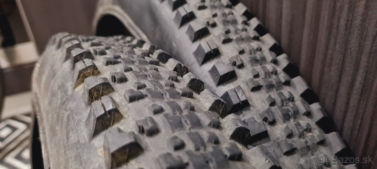 Bezdušové plášte - 4