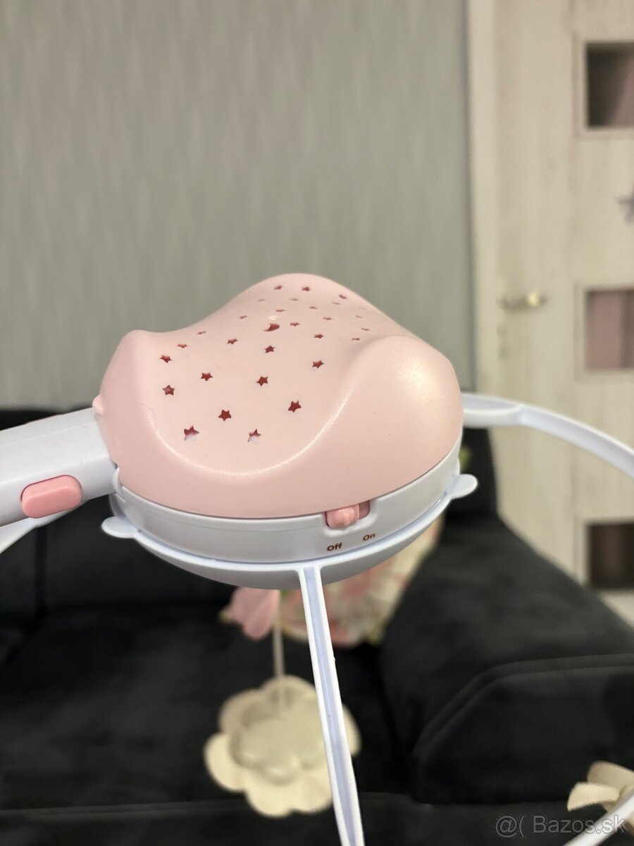 Kolotoč nad postieľku - 4