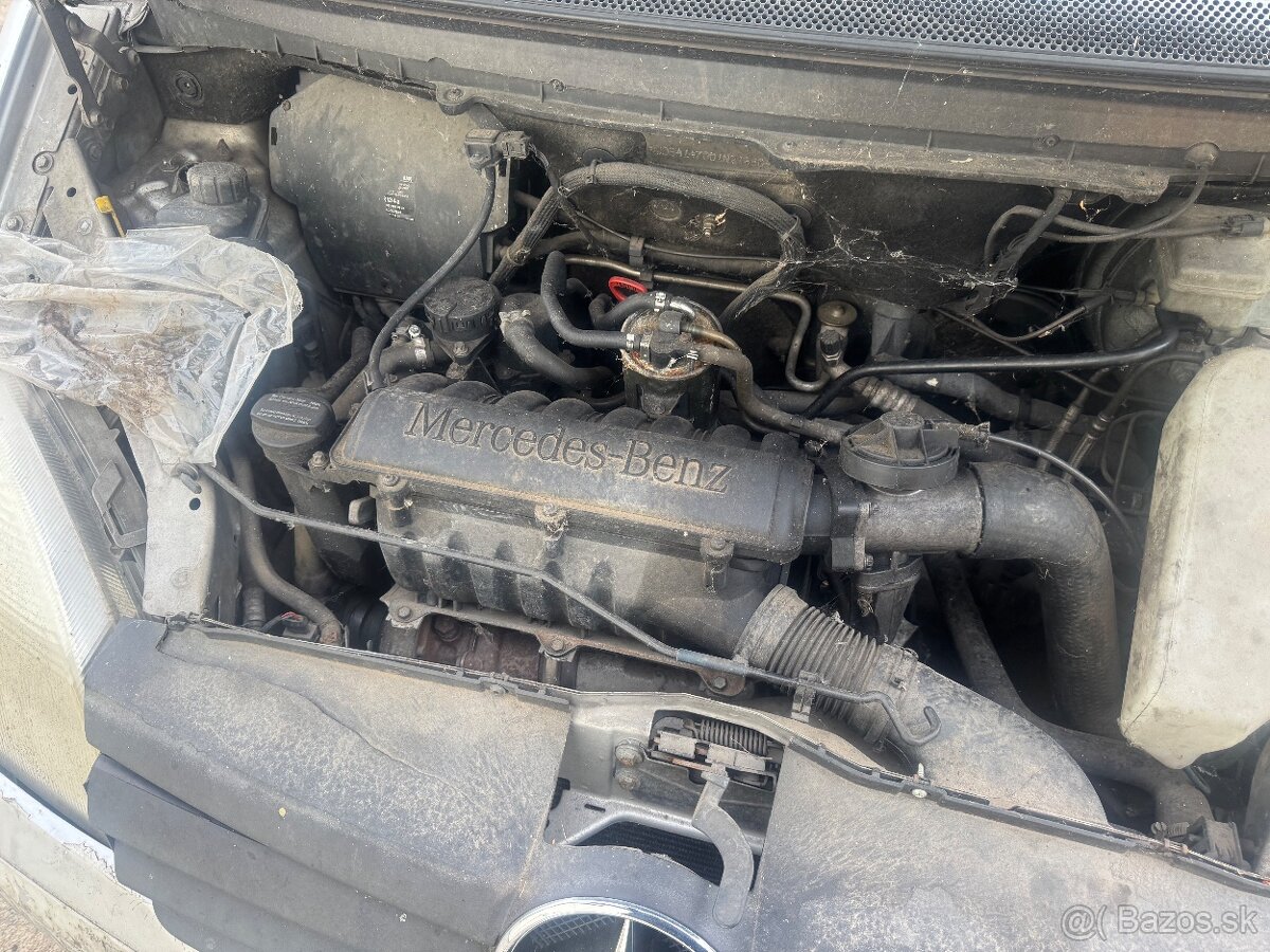 MERCEDES VANEO na náhradné diely ND - 4