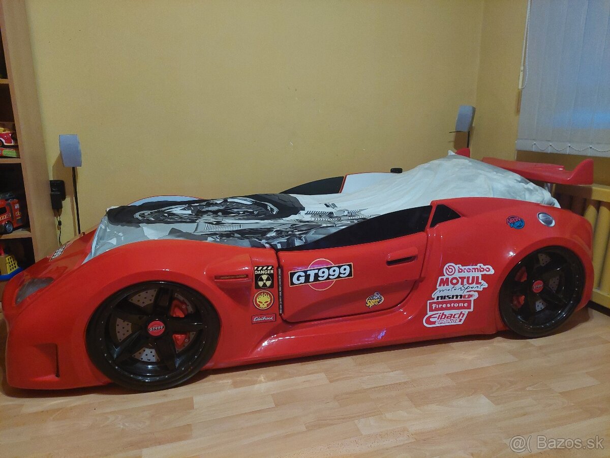 Posteľ + skriňa + písací stôl - 4