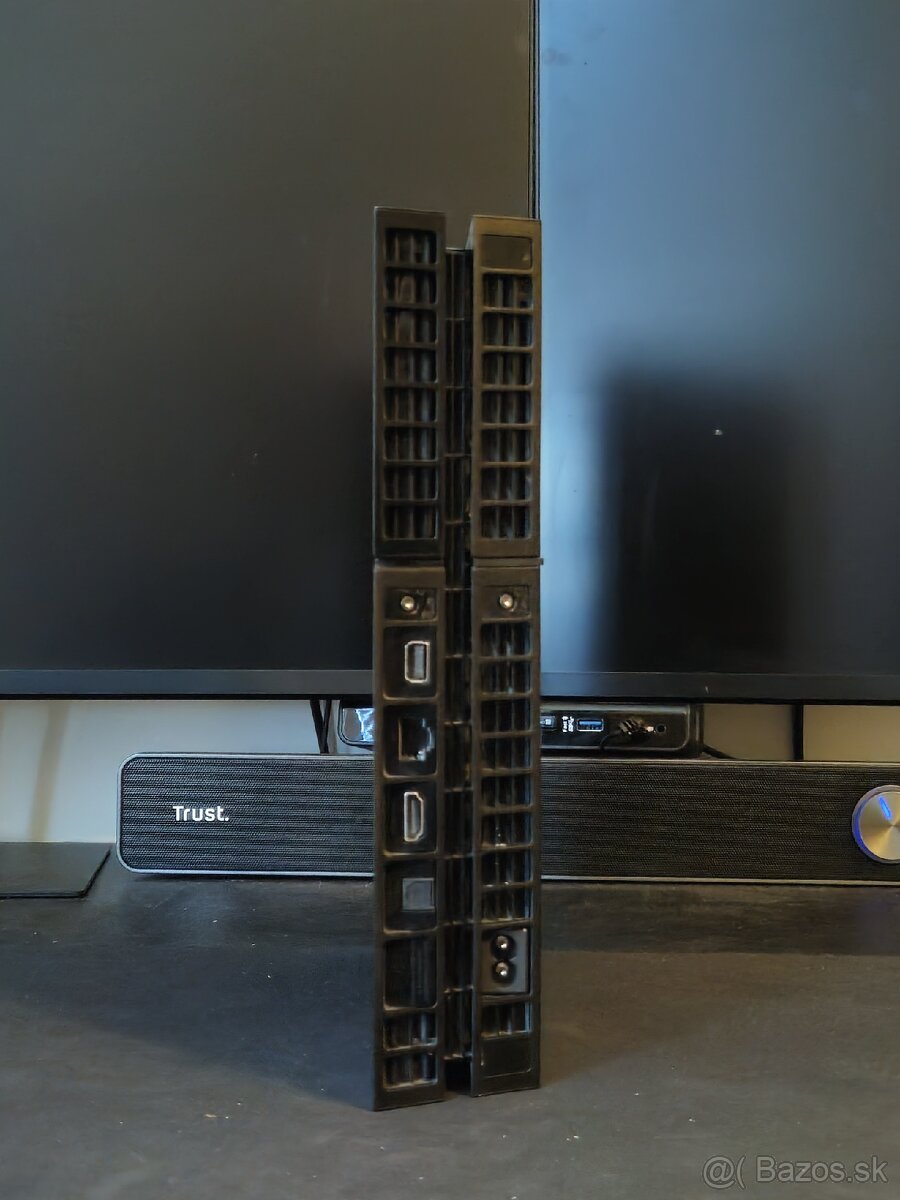 Predam Ps4 4 ovládače - 4