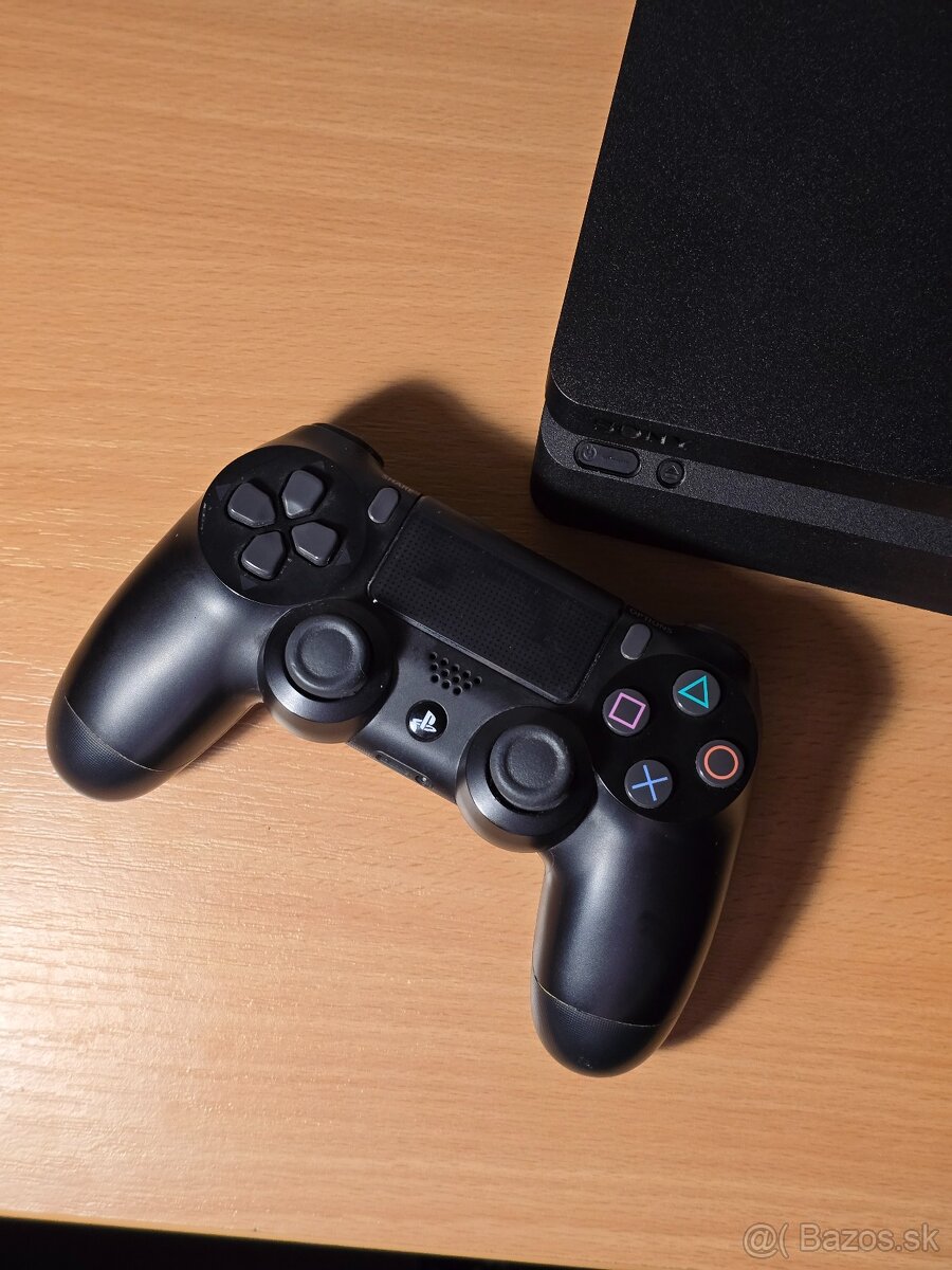 PS4 Slim - 500GB - 4