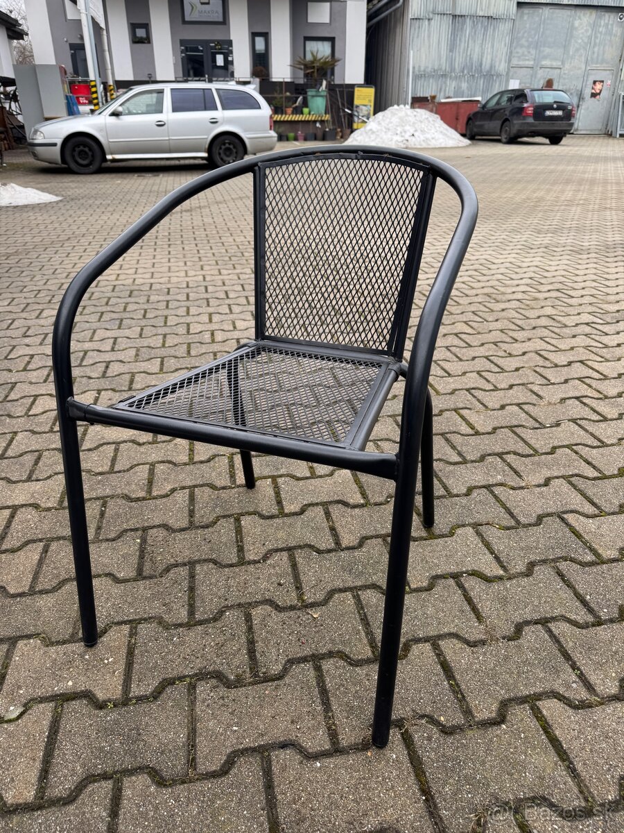 Predám stoly a stoličky lacno - 4