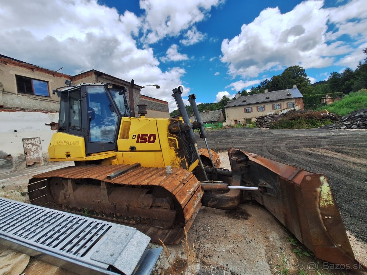 NEW HOLLAND D150 - 4