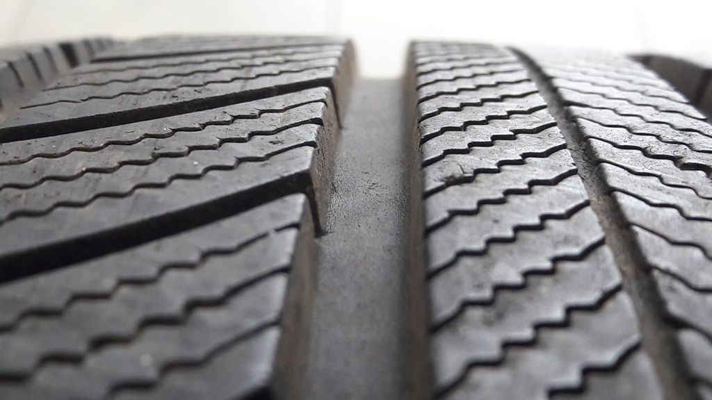 225/45 R17 Nakang All Season - 4