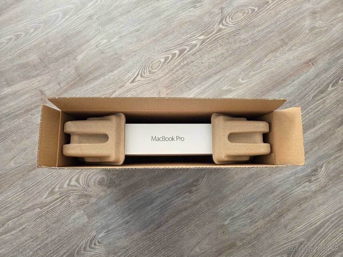 Apple MacBook Pro Retina 15", Mid 2015 - 4