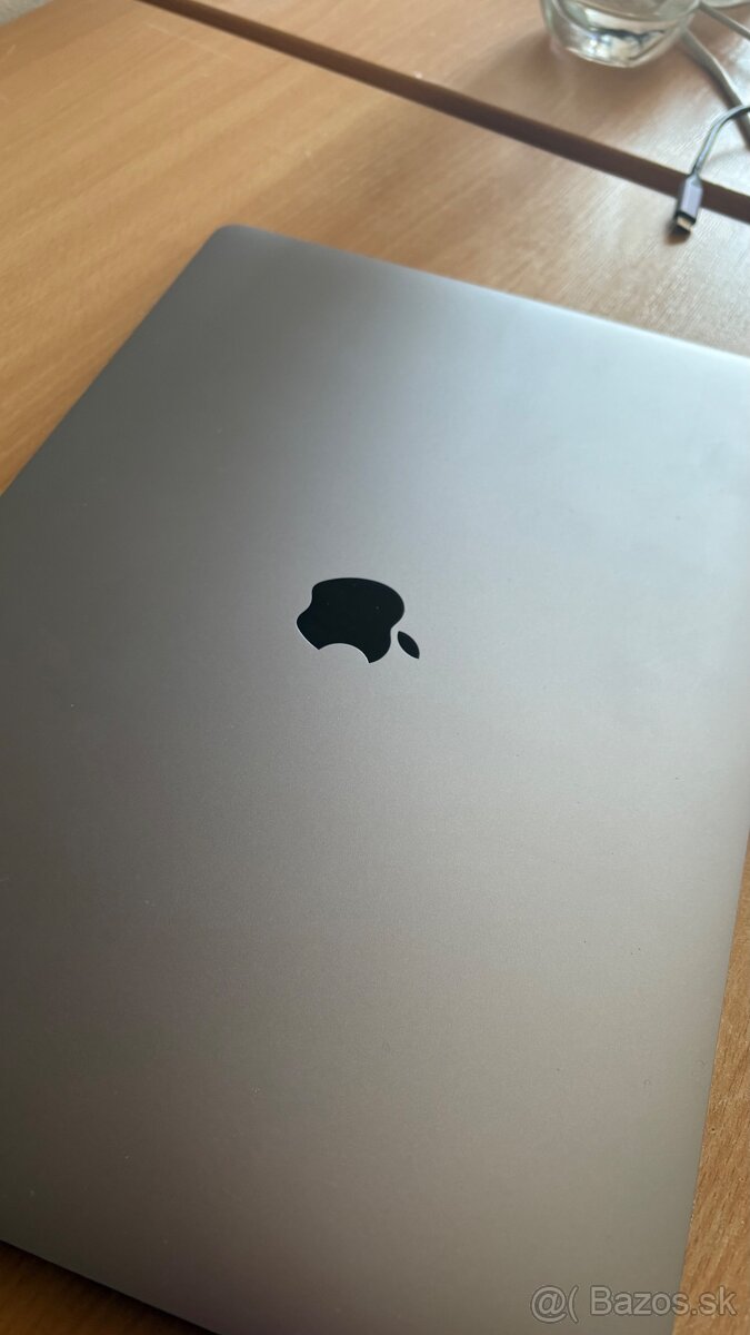 Macbook pro 16” - 4