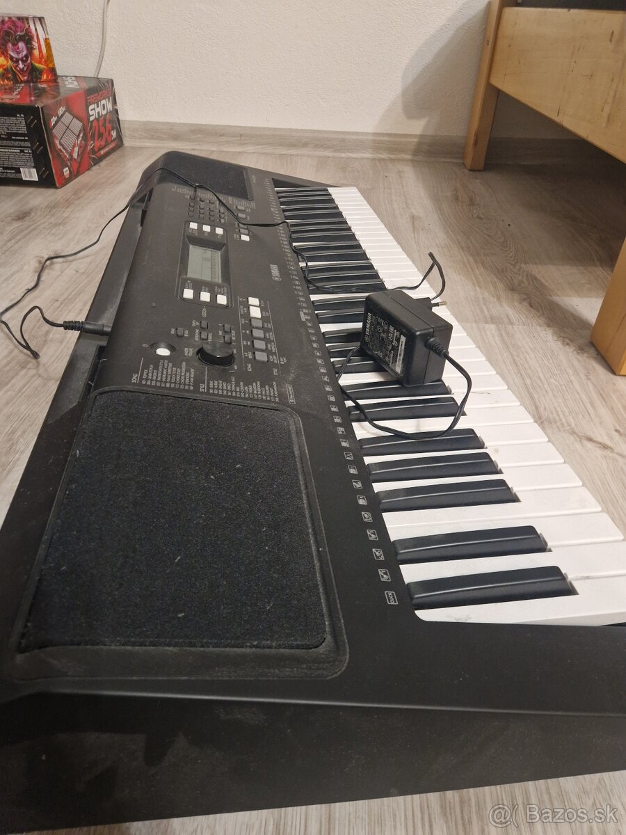 Yamaha psr-e373 - 4
