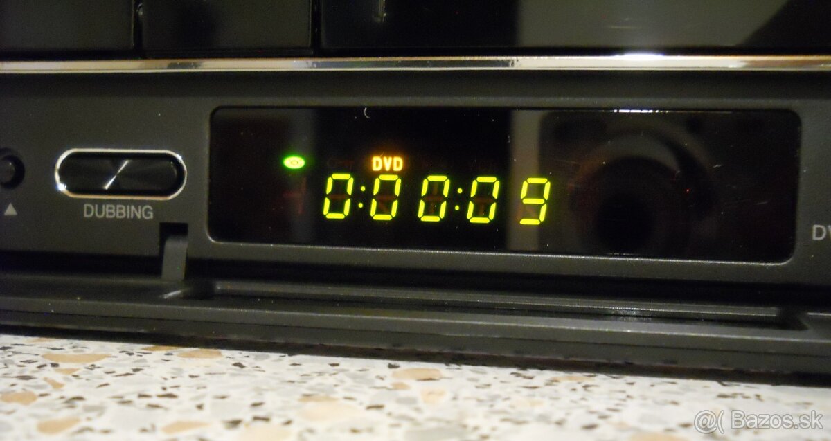 📼>📀VHS-DVD rekordér LG RCT689 - 4