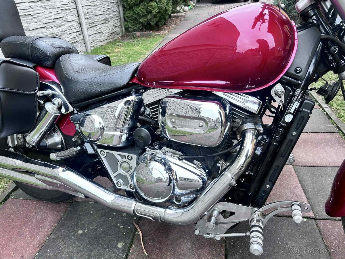 Suzuki Marauder VZ800 - 4