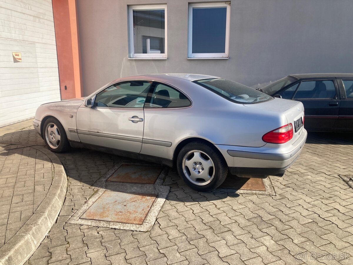 Mercedes-Benz clk 320 w208 - 4