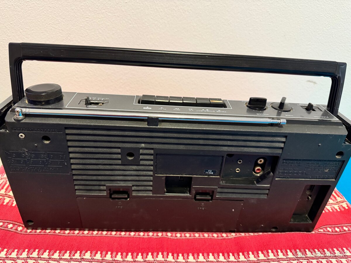 HITACHI TRK-610E - 4