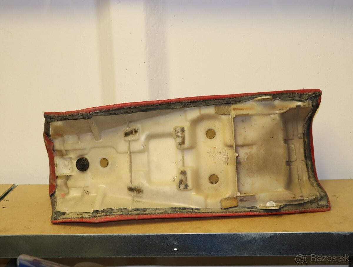 Yamaha TT 600 sedačka - 4