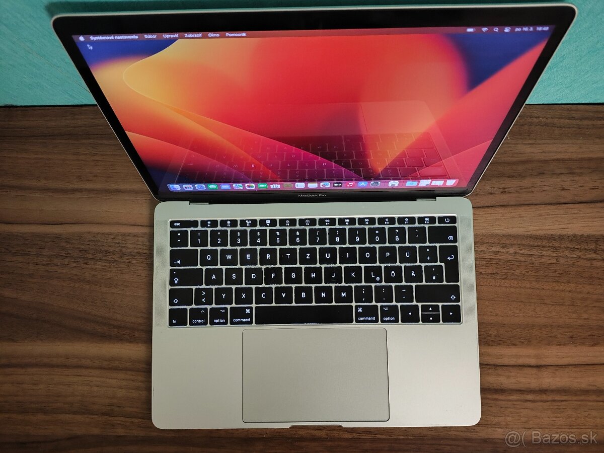 MacBook Pro 2017 | i5 • 16GB • 256GB SSD - 4
