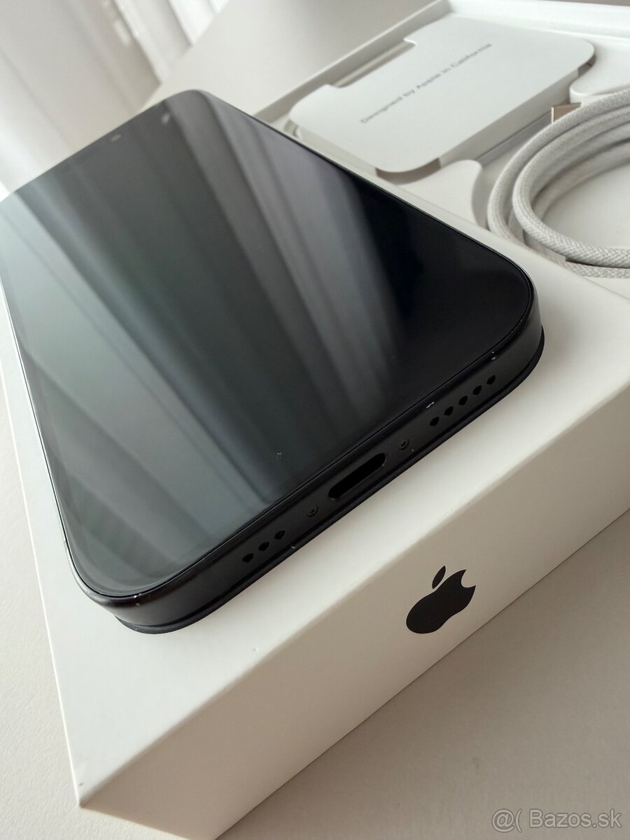 iPhone 15 black, 128GB - 4