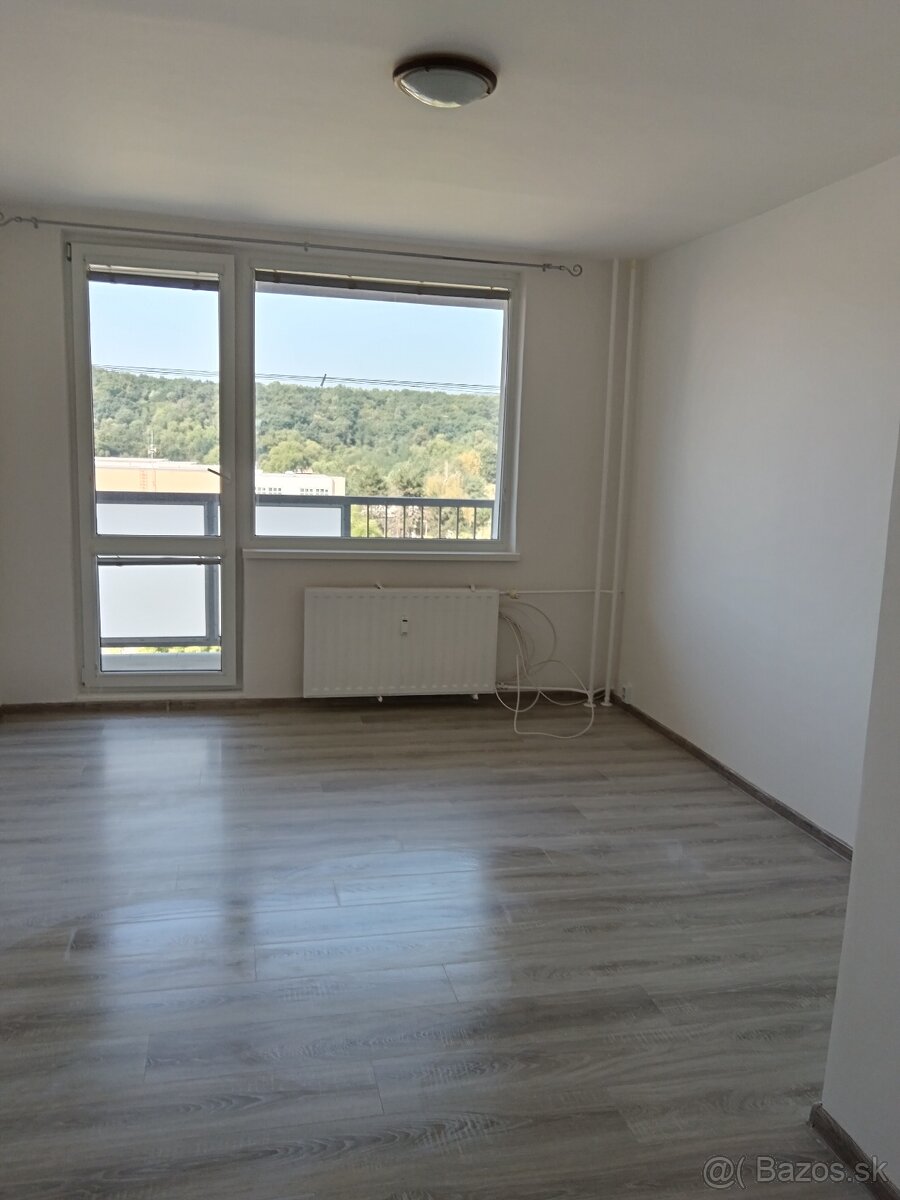 INVESTÍCNÝ NADĆASOVÝ 2IZB S LOGGIOU SEVERNÁ - 4