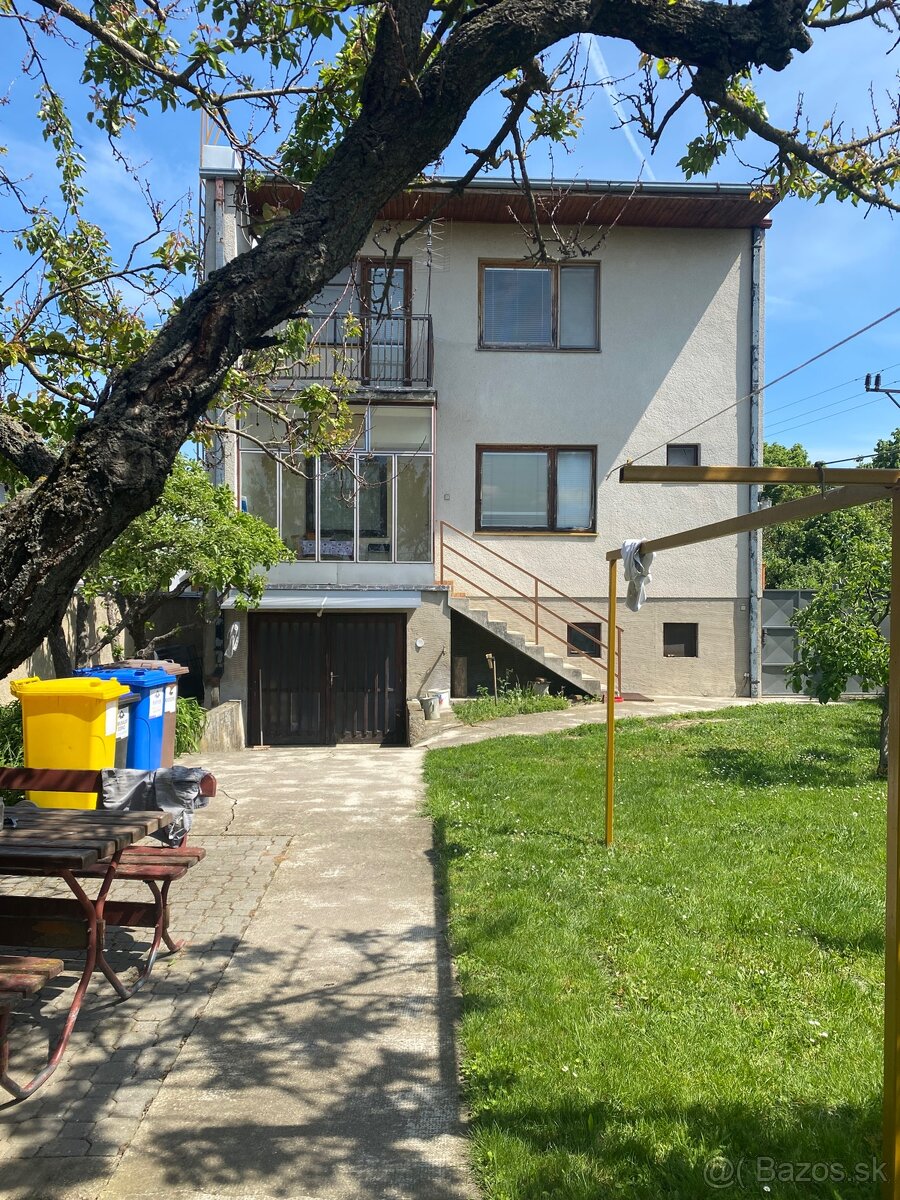 Ponúkam na predaj 5 izb, rodinný dom v obci Kocurice. - 4