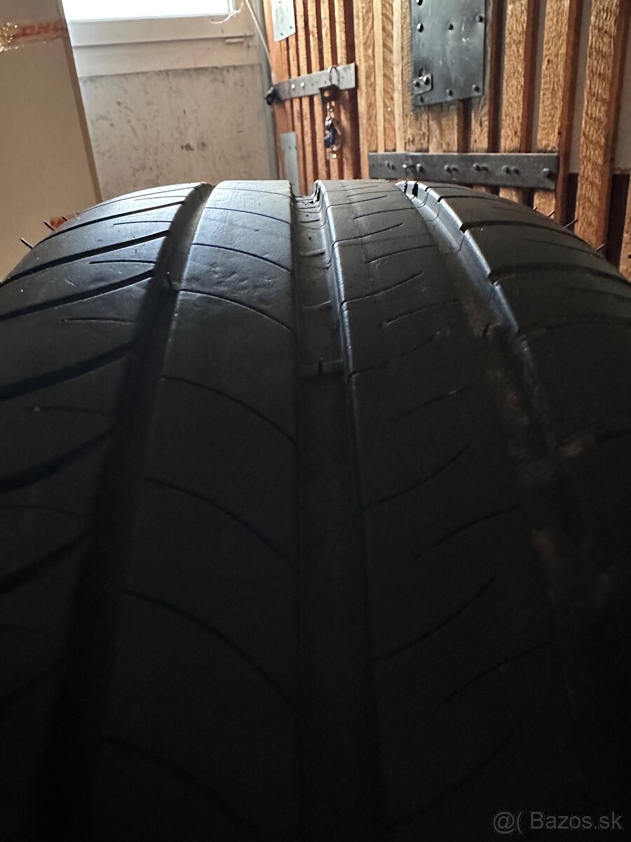205/55r16 Michelin energy saver - 4