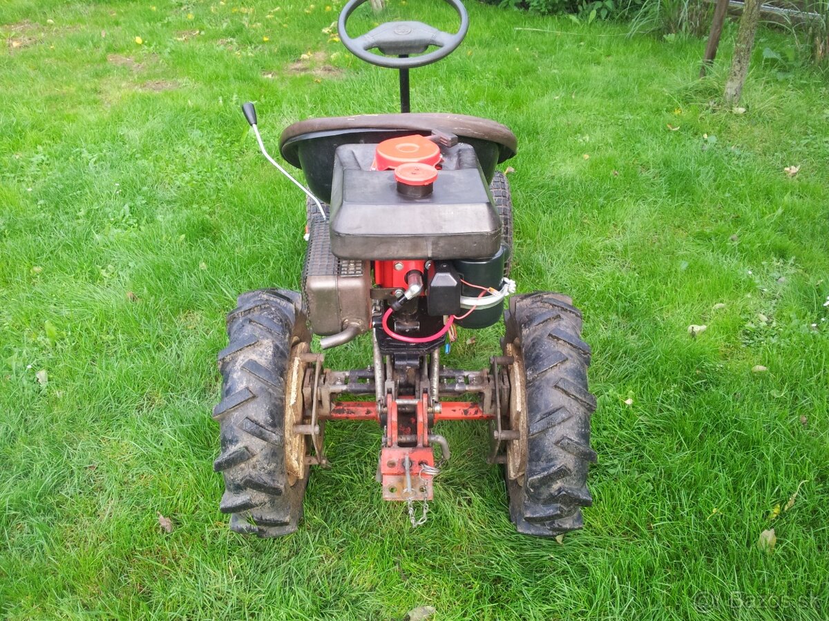 Malotraktor Vari QUATTRO - 4