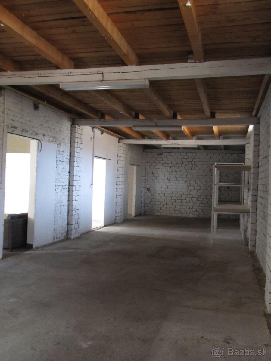 Prenájom 200m2 sklad + parkovanie pred skladom - 4