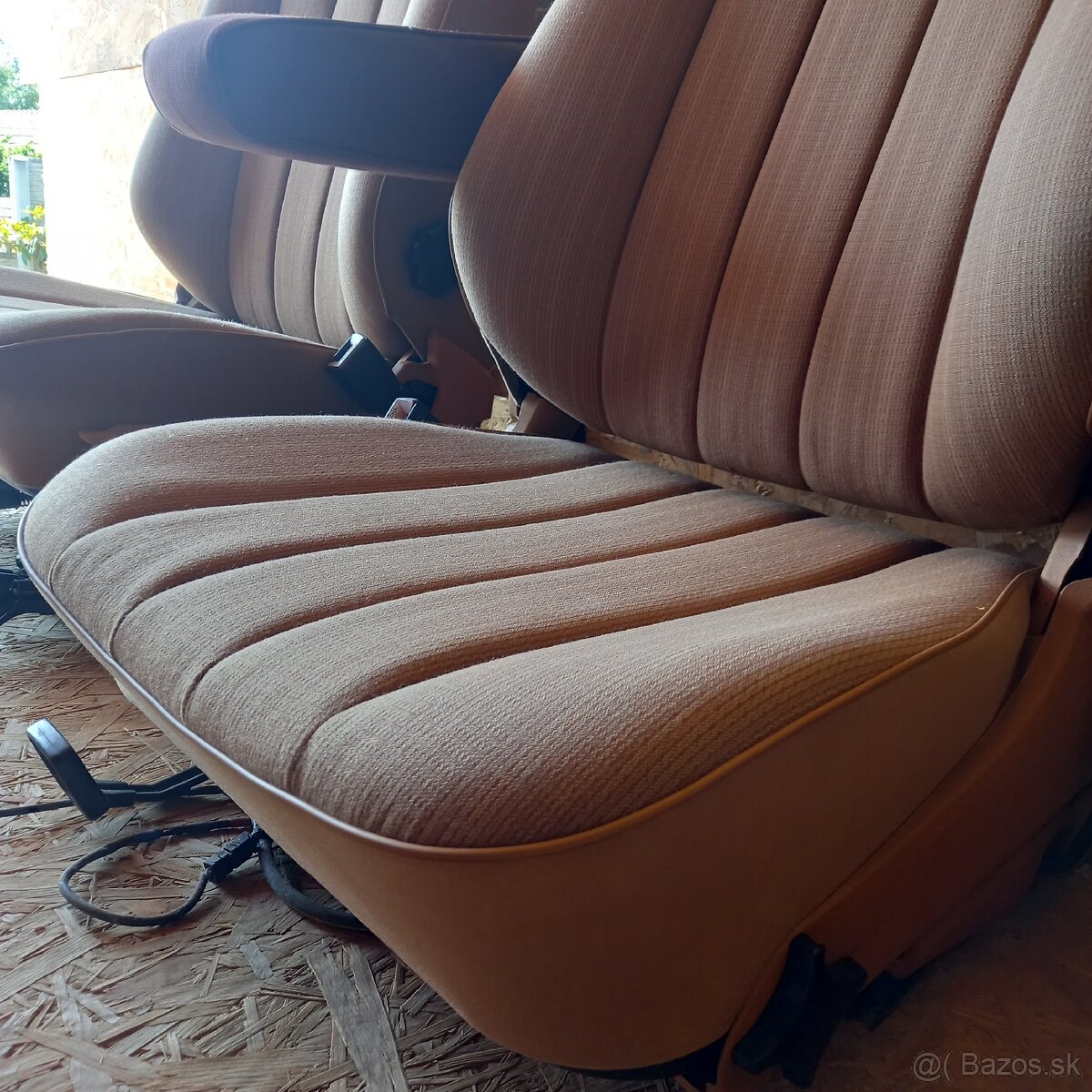 Mercedes w124 Coupe sedenie - 4