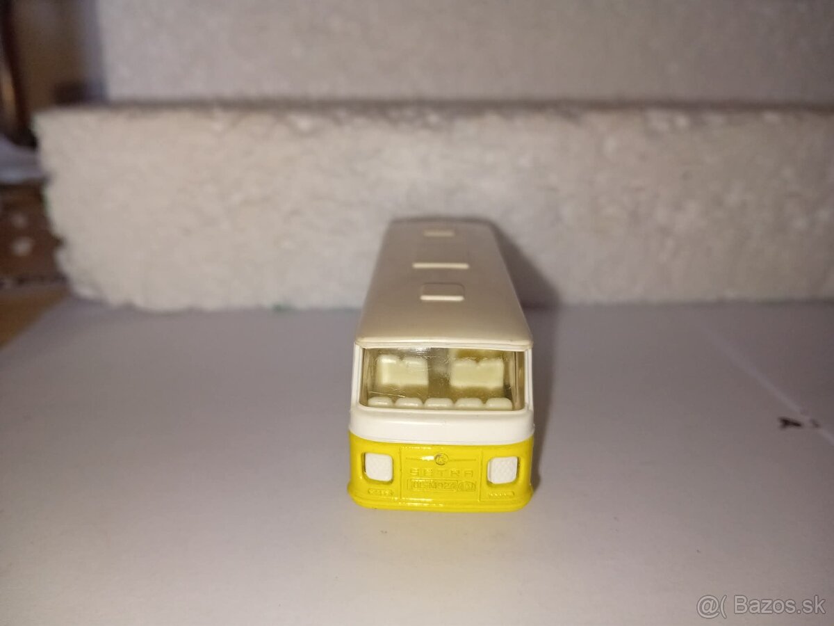 Matchbox superfast No 12 Setra coach - 4
