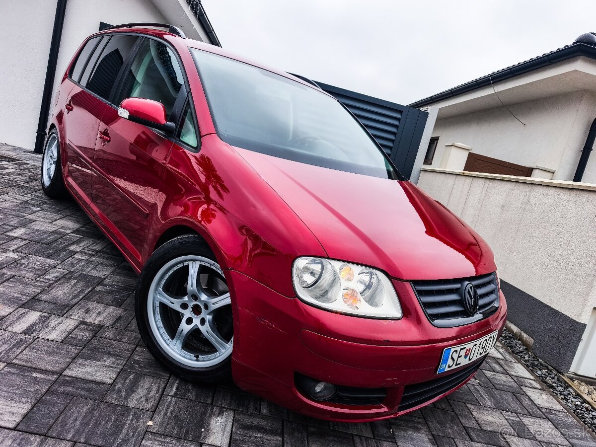 Volkswagen Touran - 4