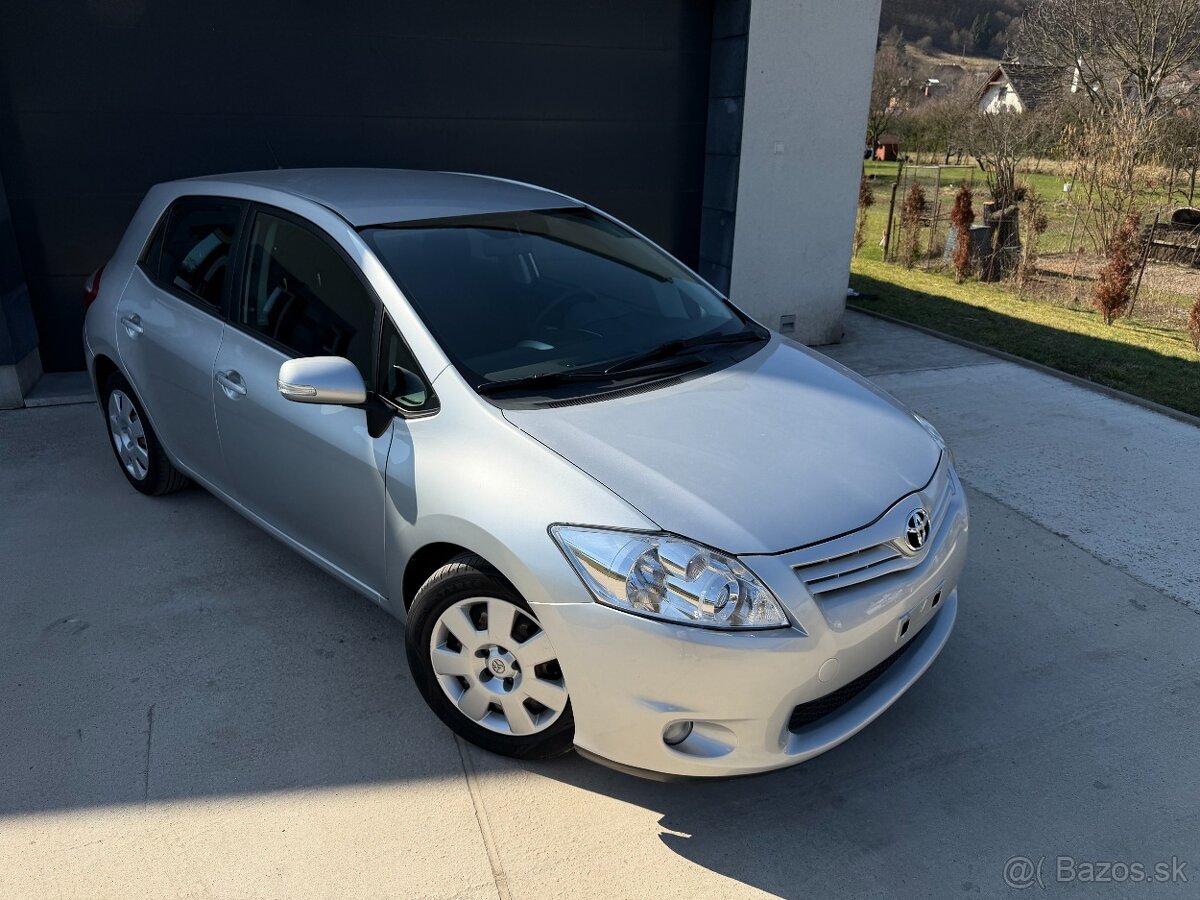 Toyota Auris 1.6 I Valvematic - 4