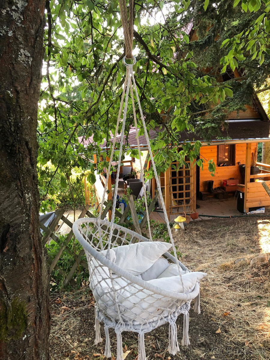 Predám chatu aj s veľkou záhradou - 4