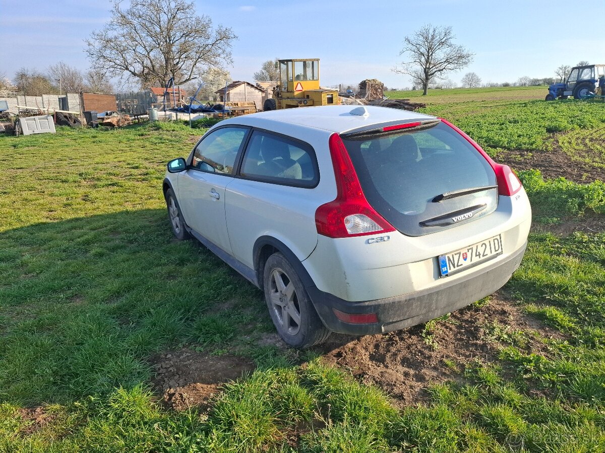 Volvo c30 1,6 d 80kw - 4