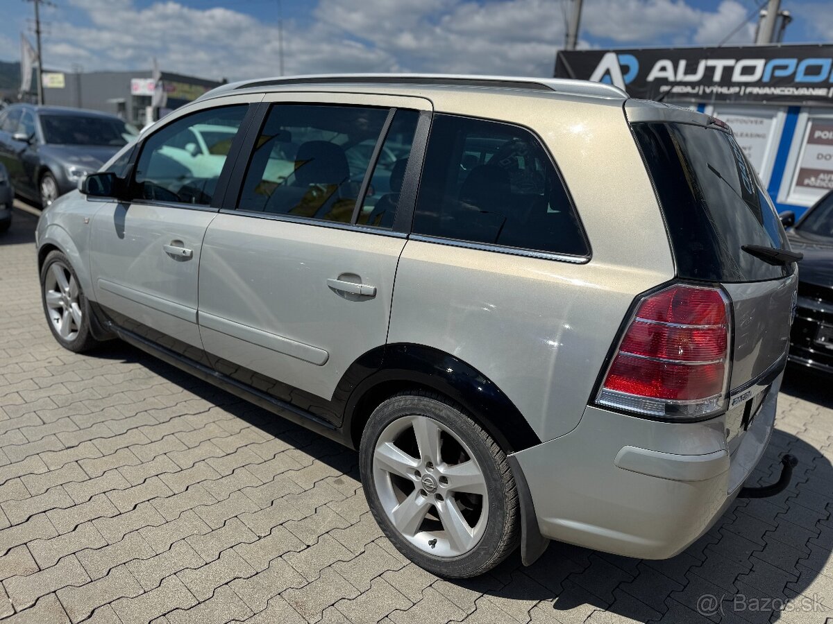 Opel Zafira 1.9 DT Cosmo - 4