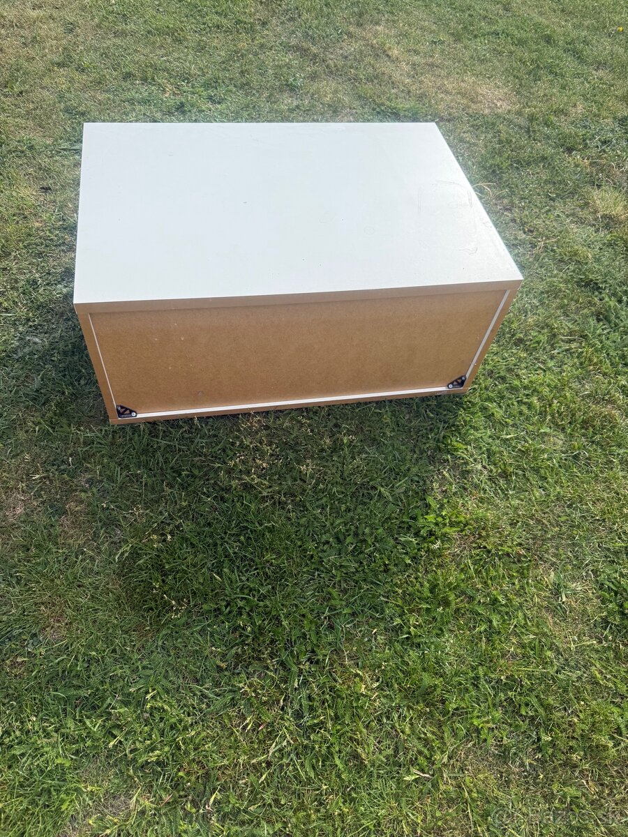 Skrinky po TV - 4