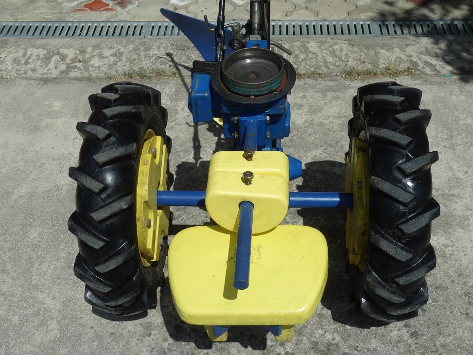 Podvozok na Agzat s pluhom - 4