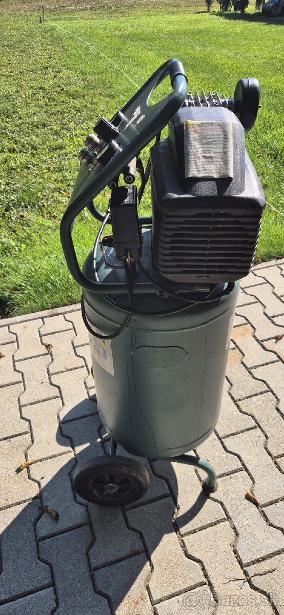 Olejový kompresor 50L - 4