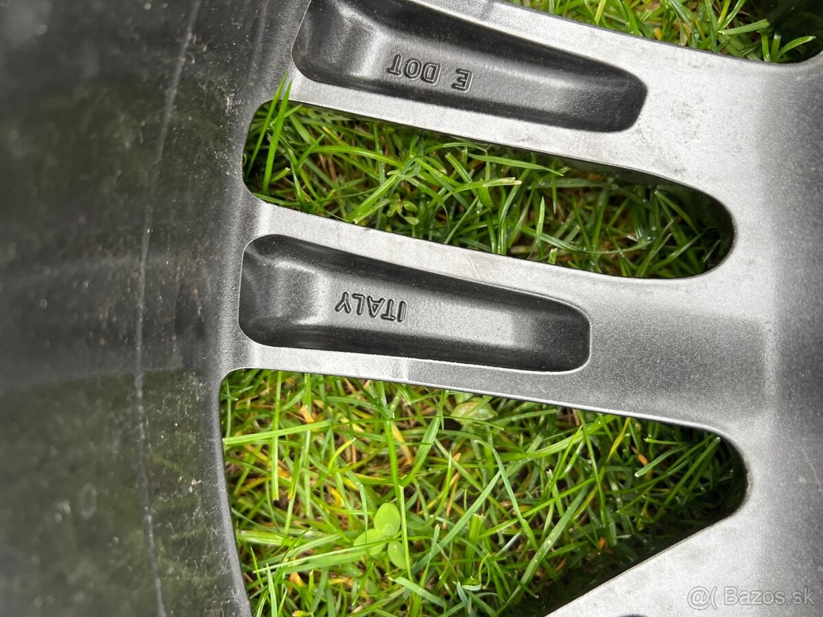 NOVA ZIMNA SADA RANGE ROVER L460 L461 2025 R21 275/50/21