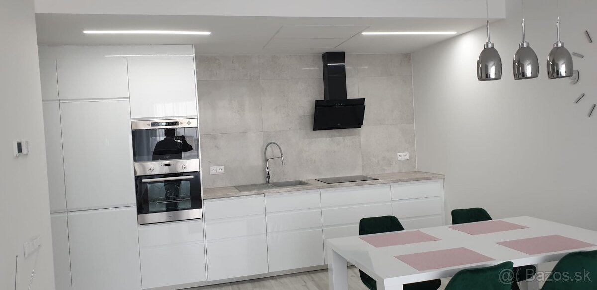 Prenájom moderného a štýlového 2-izbového bytu v Sky Parku - 4