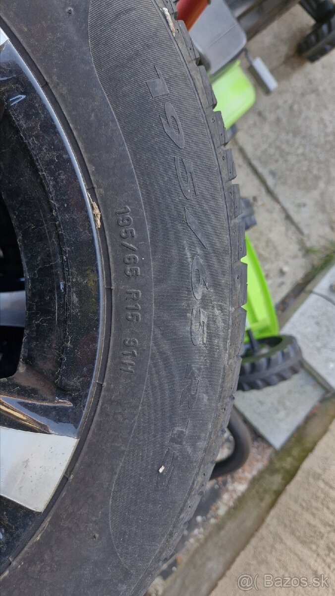 R15 195/65 - 4