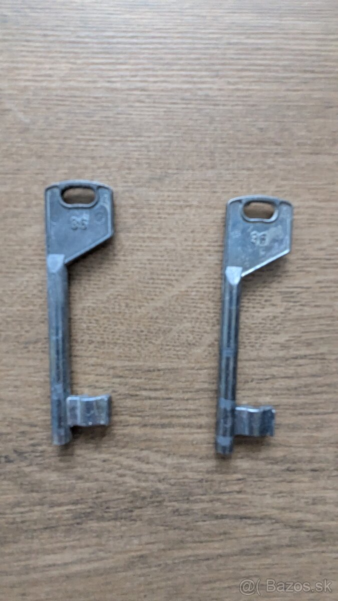 Dvere biele 60 cm lave - 4