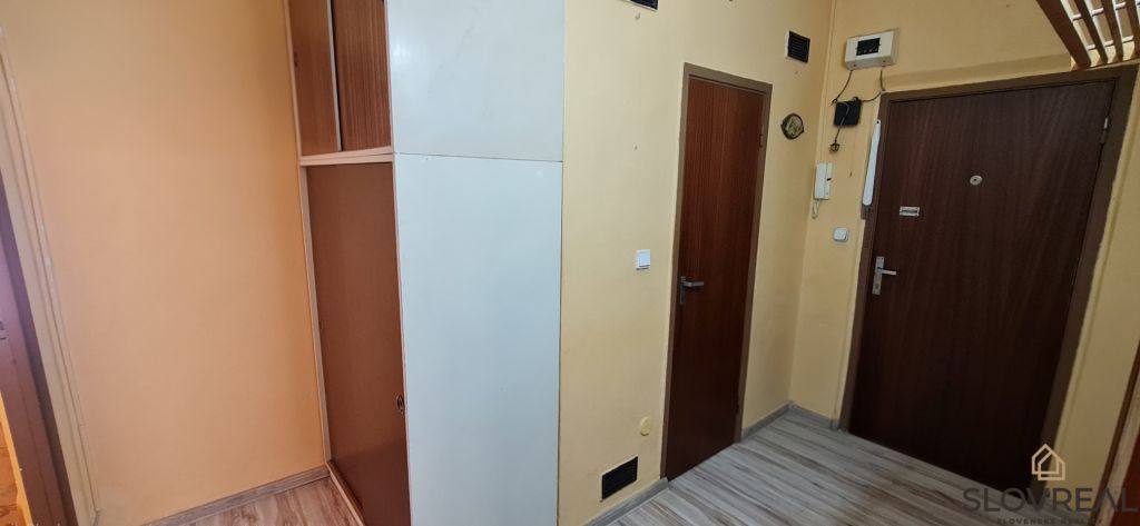 SLOVREAL - na predaj 2i byt Levice, 65m2 - 4