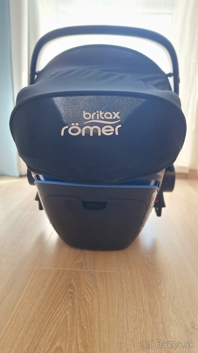 Britax Römer Baby-Safe i-Size isofix a autosedačka - 4
