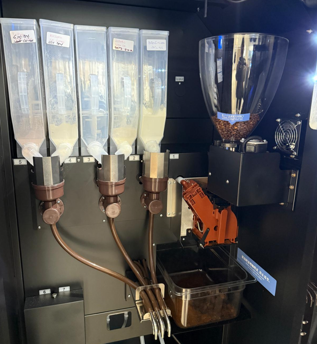 MULTIFUNKČNÝ KÁVOMAT - 4