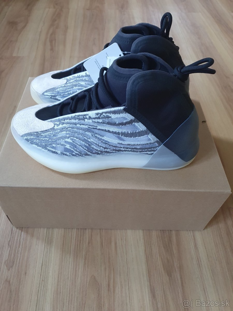 Yeezy QNTM - 4