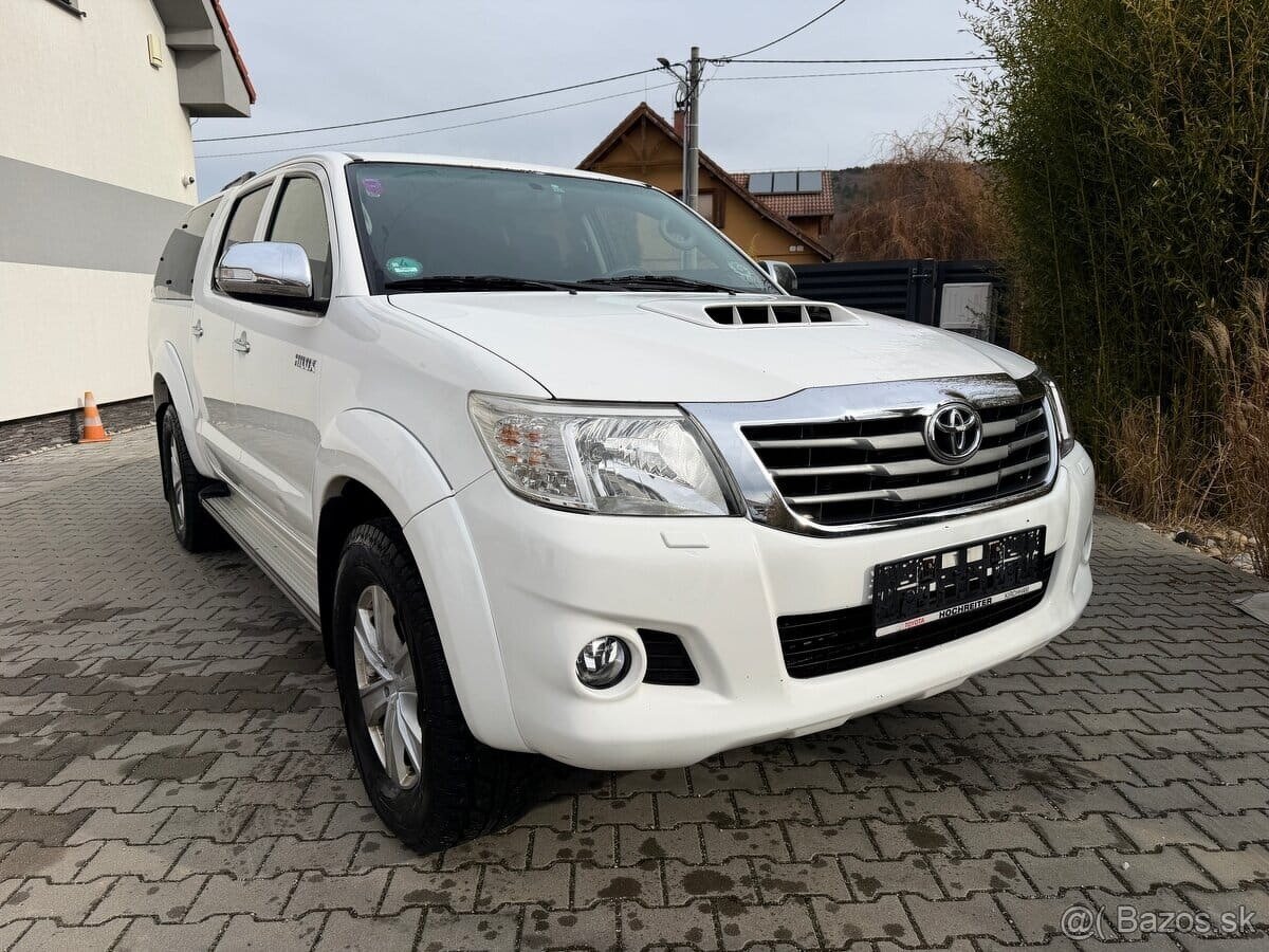 TOYOTA HILUX 3.0 D-4D - 4