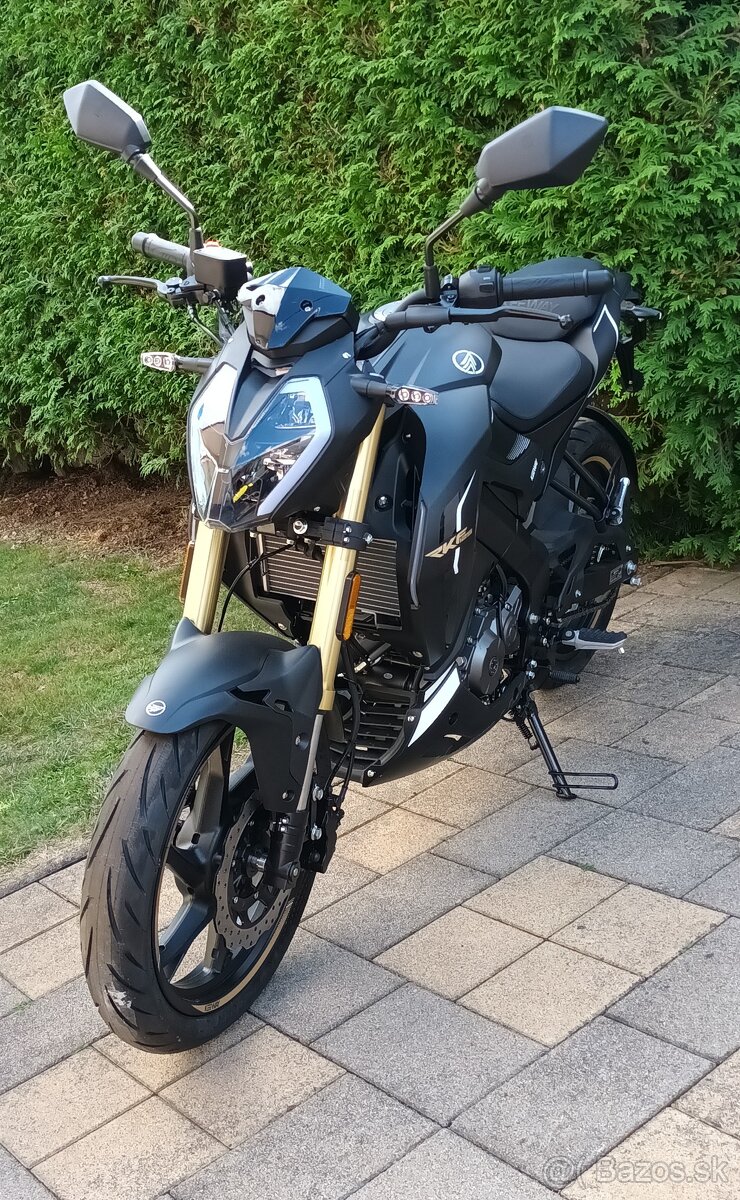 Keeway RKF 125 CBS - 4