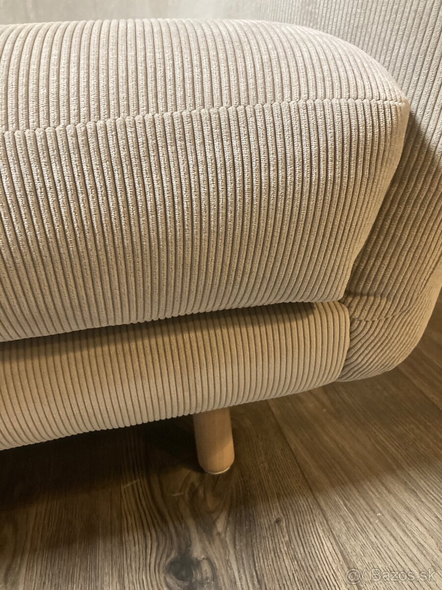 Kvalitná menčestrová pohovka - 4