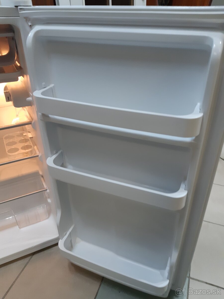 Chladnička Midea - 4