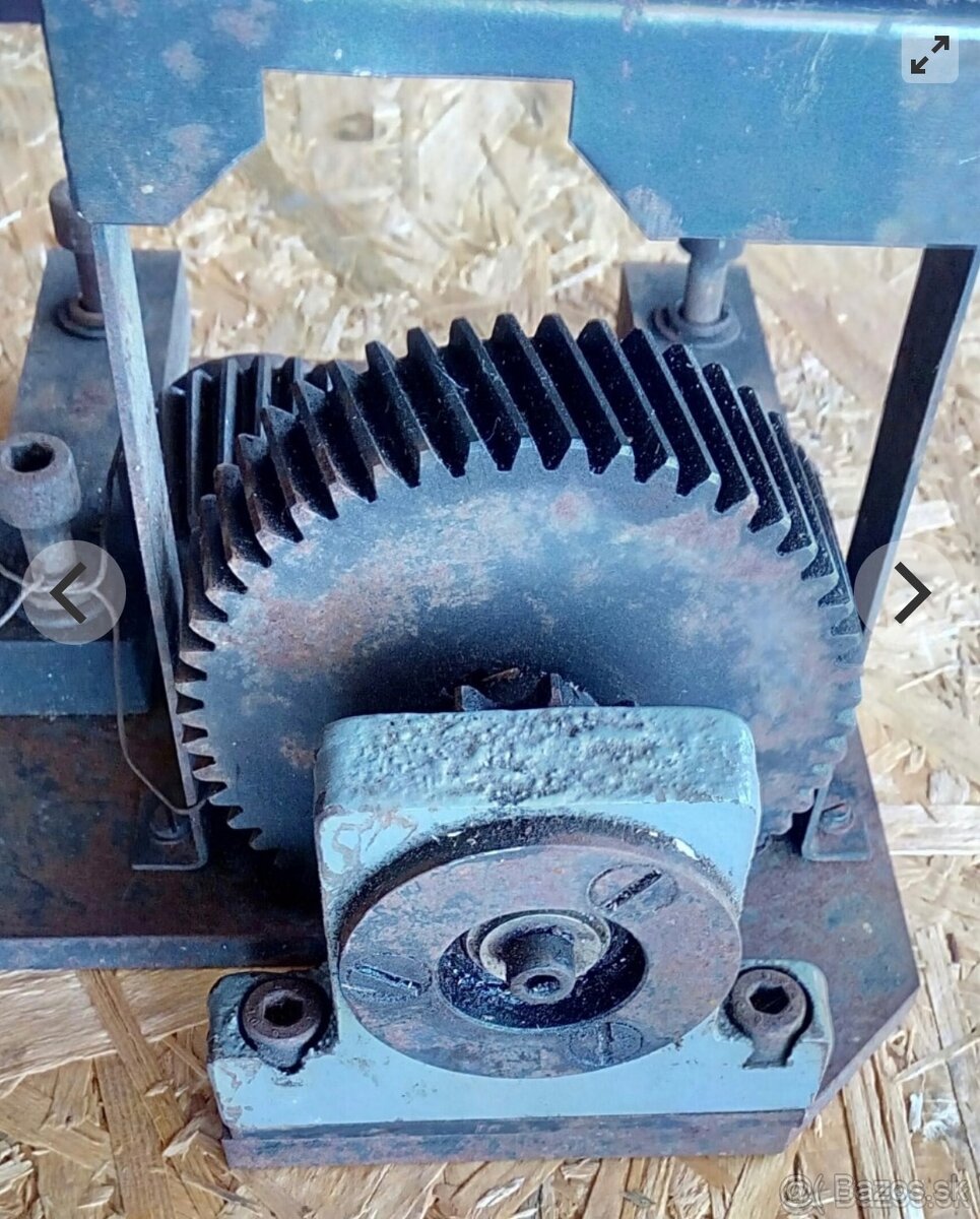 Remenice,ozubené kolesa,spojky - 4