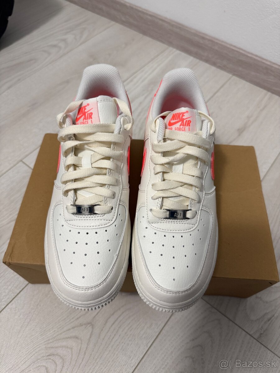 Nike Air Force 1 - 4