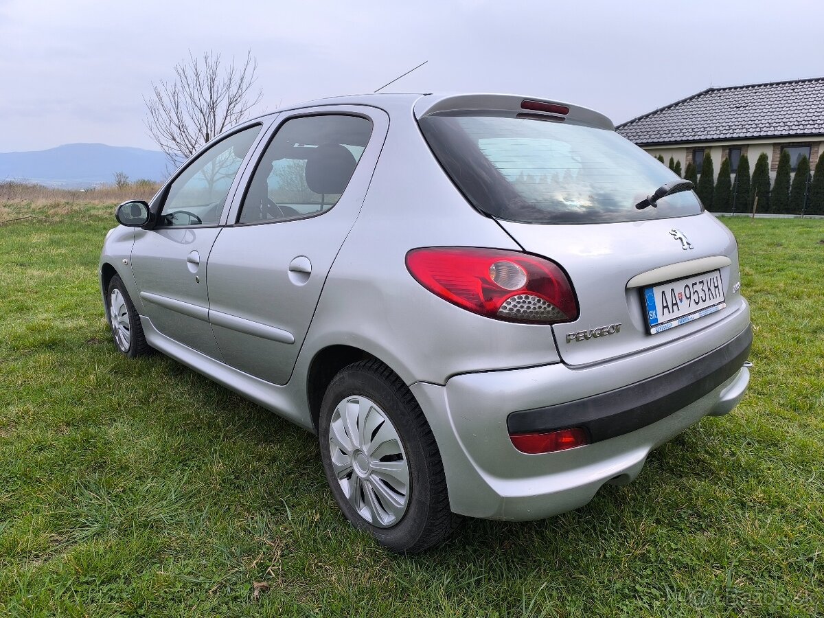Peugeot 206+ - 4